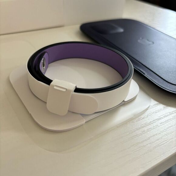 Apple Leather Sleeve case MagSafe for iPhone 12 mini deep violet new - Picture 8 of 11